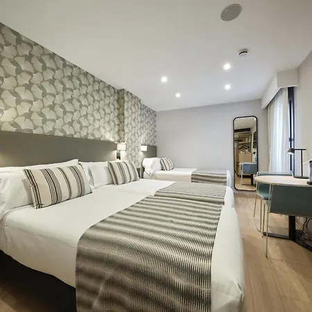 Catalonia Park Gueell Hotel Barcelona Room photo